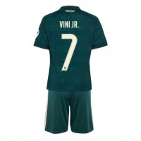 Stroje piłkarskie Real Madrid Vinicius Junior #7 Koszulka Wyjazdowej dla dzieci 2026-27 Krótki Rękaw (+ szorty)